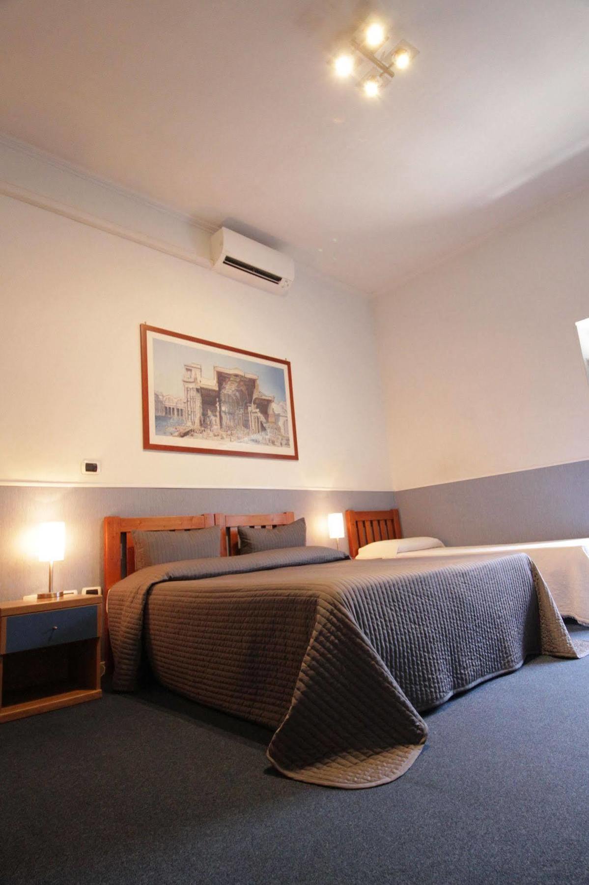 Tourist House B&B Рим Екстер'єр фото